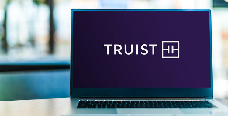 Truist Analysts Like these 3 ‘Strong Buy’ Internet and Digital Media stocks for 2023